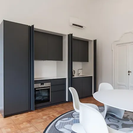 Della Spiga Apartman Milánó